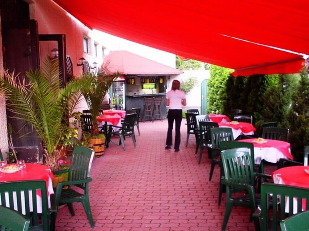 Hotel Rila Budapest Restoran foto
