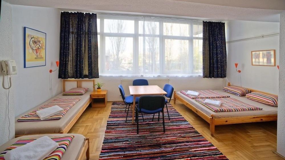 Hotel Rila Budapest Bagian luar foto