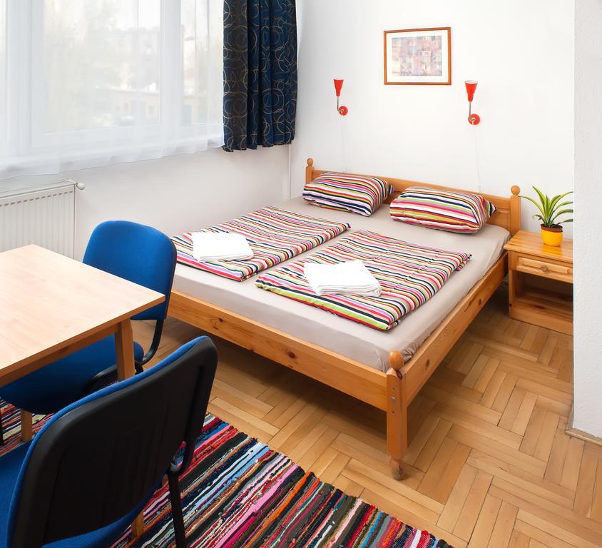 Hotel Rila Budapest Bagian luar foto