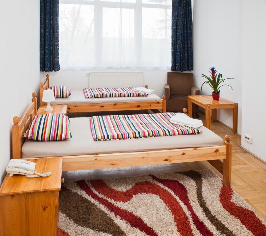 Hotel Rila Budapest Bagian luar foto