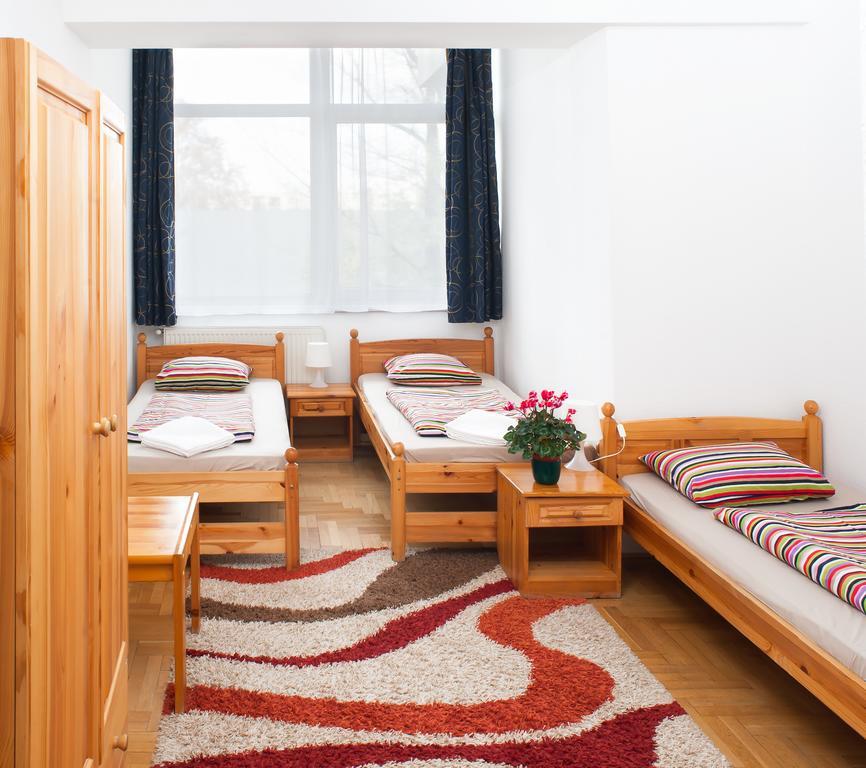 Hotel Rila Budapest Bagian luar foto